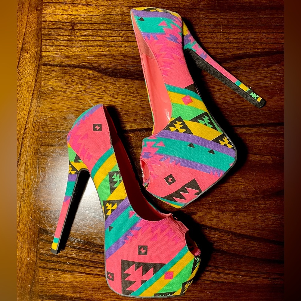 NEON COLORED BARBIE PLATFORM PUMPS